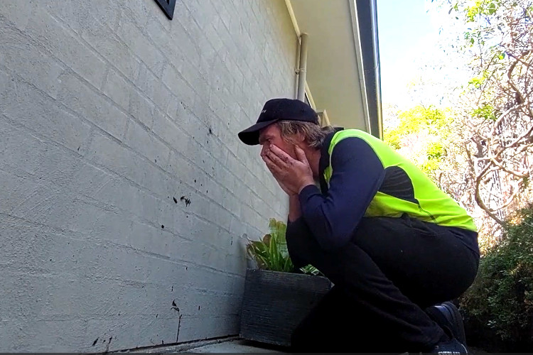 

The wollongong gutter cleaner often has to clean up debris on the ground once their job is done.